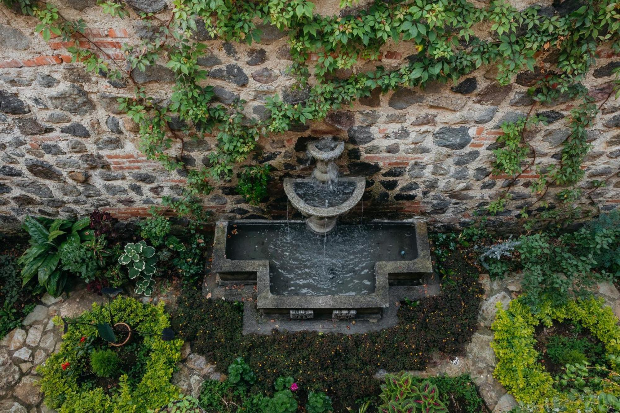 Autumn In Antigua Boutique Bnb Exterior photo