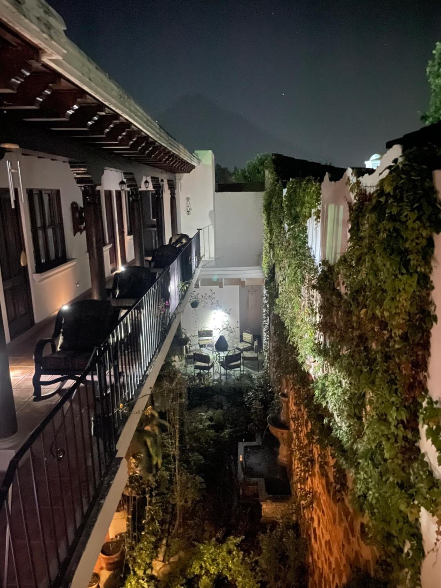 Autumn In Antigua Boutique Bnb Exterior photo